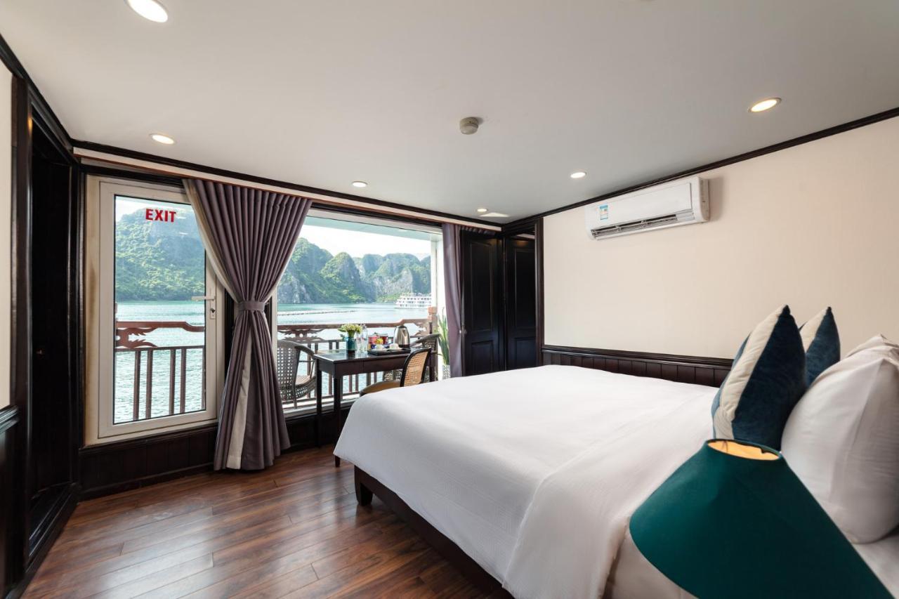 Santa Maria Cruise Halong Hotel Ha Long Exterior photo